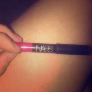 Velvet matte lip pencil